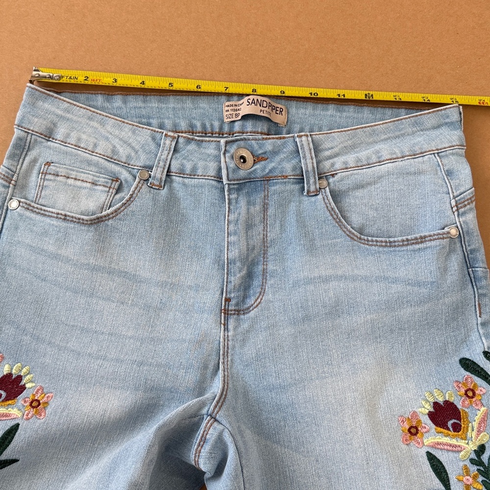Sandpiper Petite Light Blue Jeans with Multicolor Floral Embroidery 8P - Picture 9 of 13